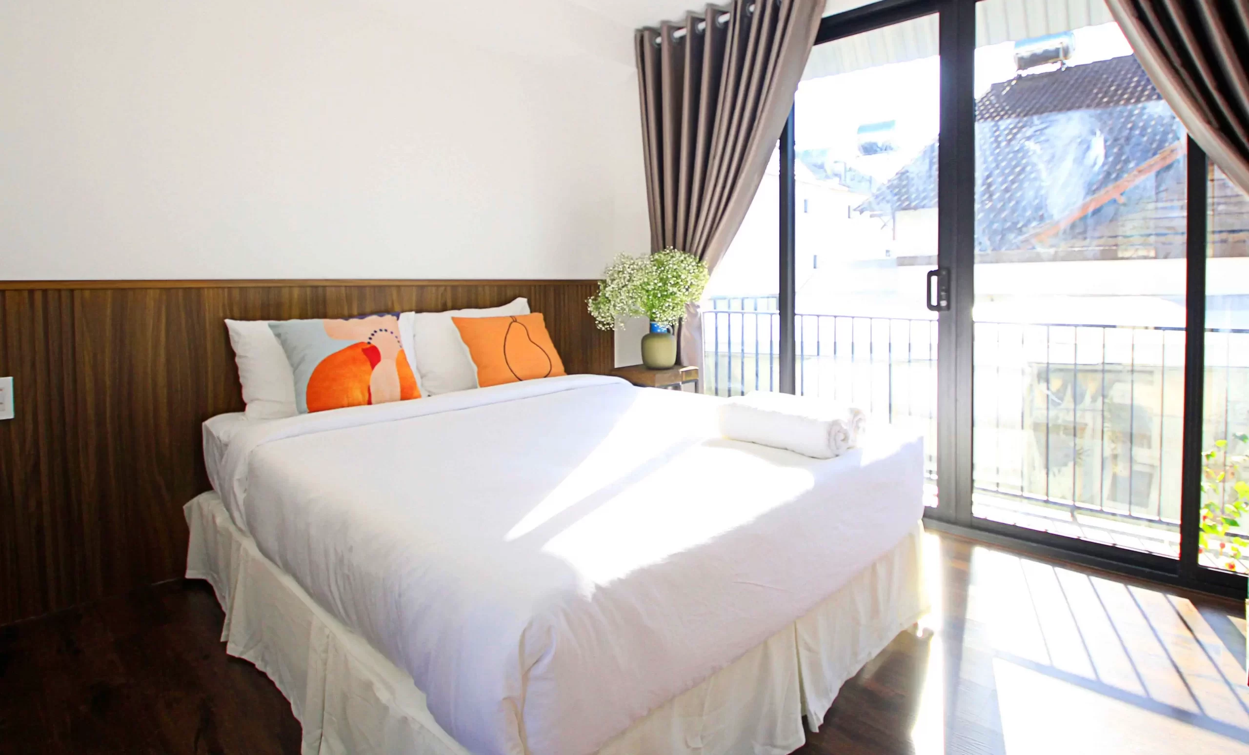 no.13_a302_3bed_duplex_suite_with_balcony_img01