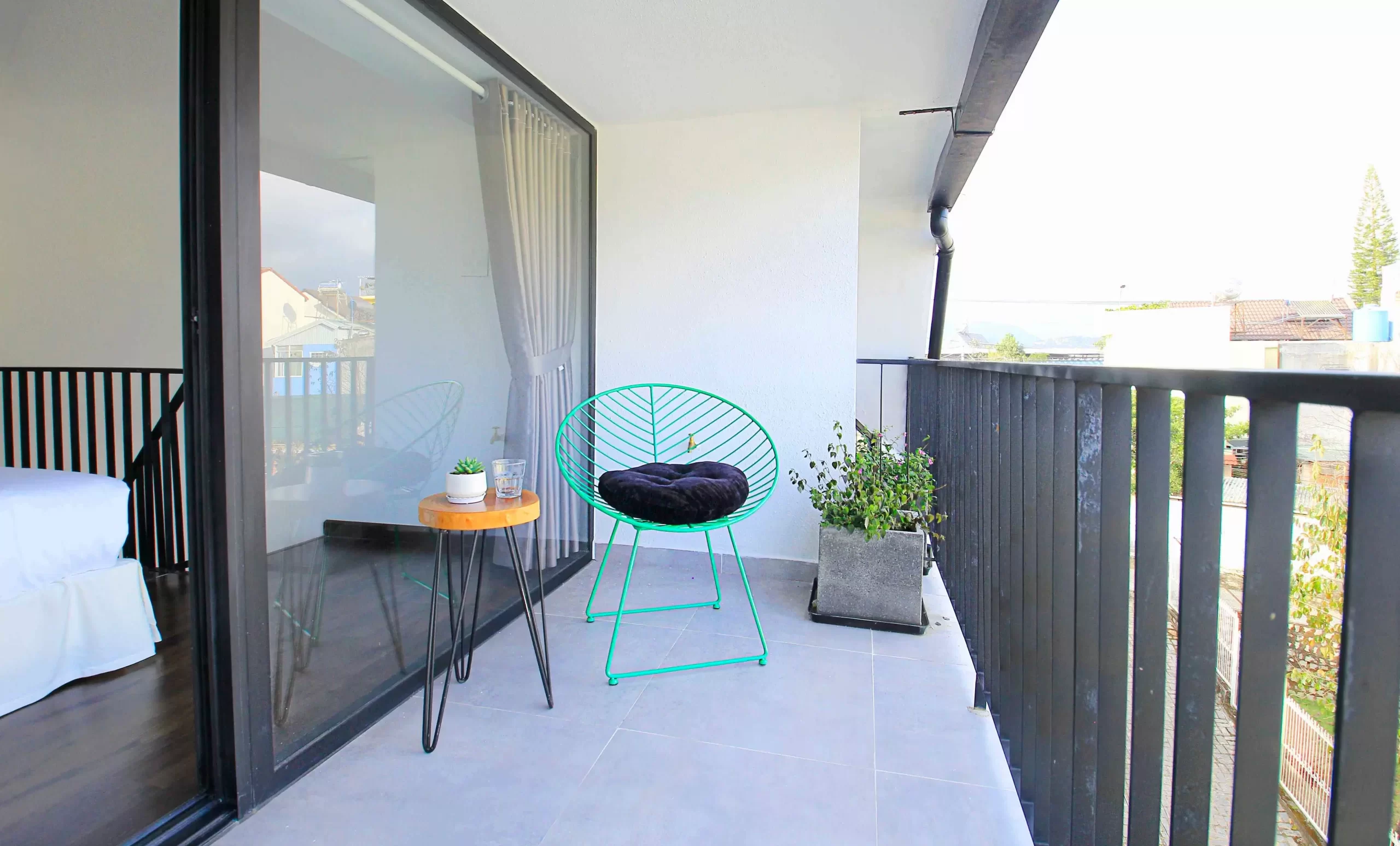 no.13_a302_3bed_duplex_suite_with_balcony_img10