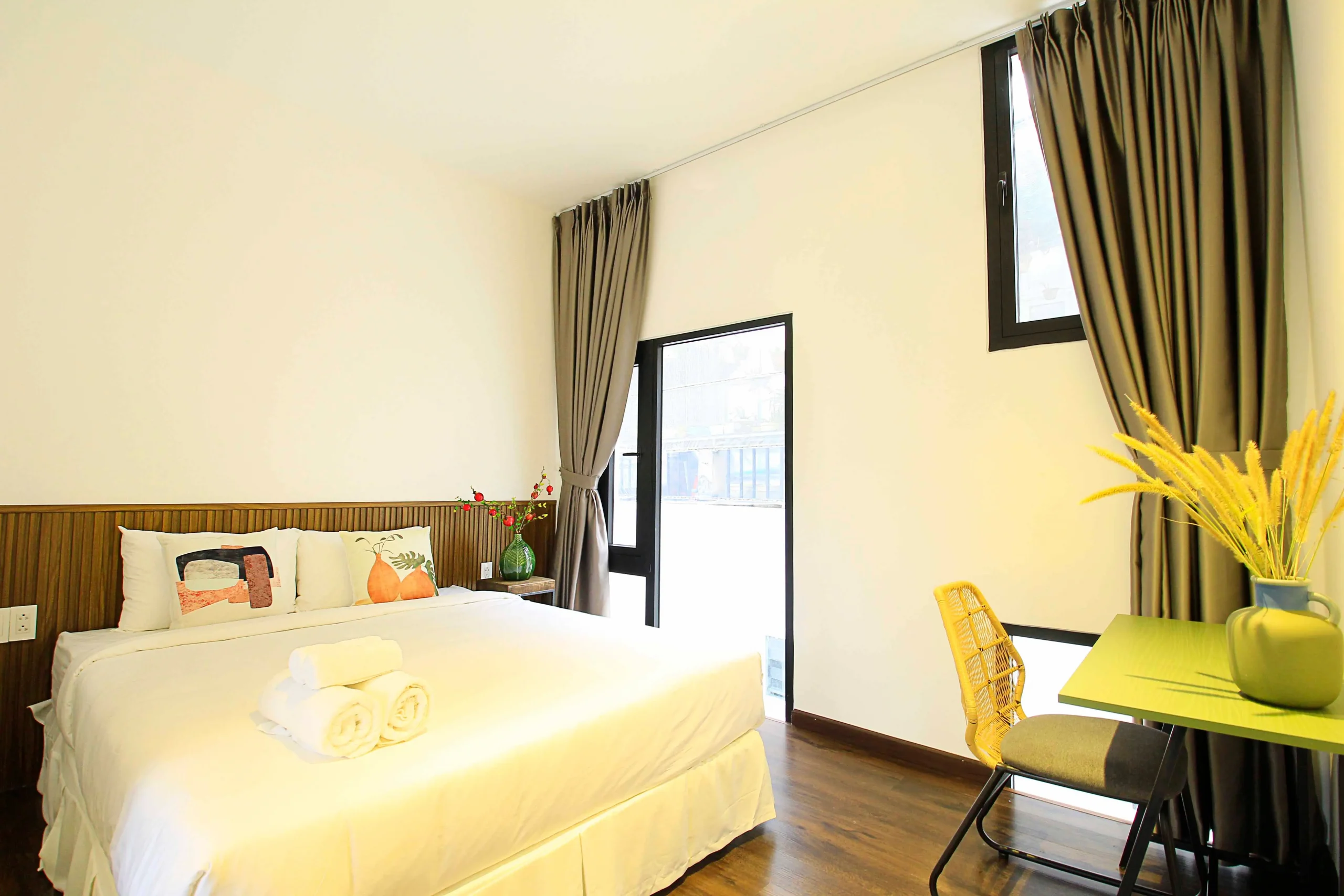 no.4_A202_1bed_deluxe_double_room_img01